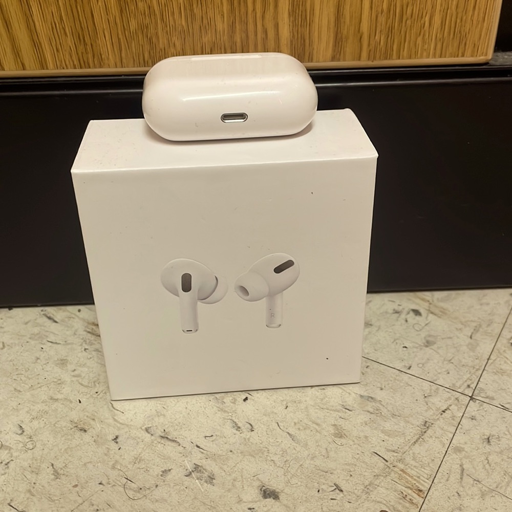AIR PODS PRO